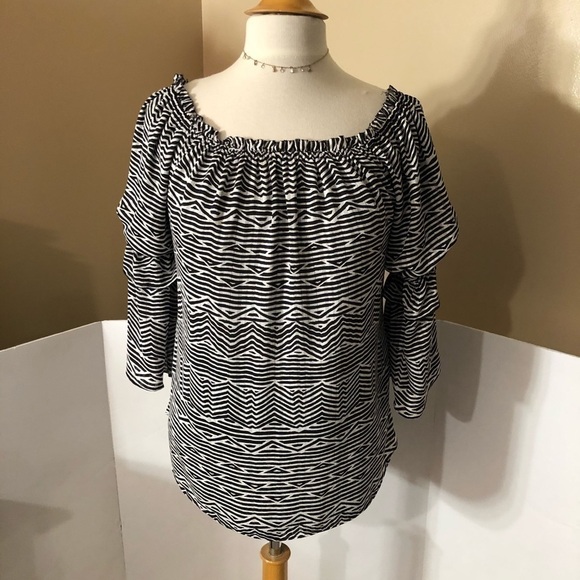 WHBM Black/White Blouse Size M EUC - Picture 1 of 8